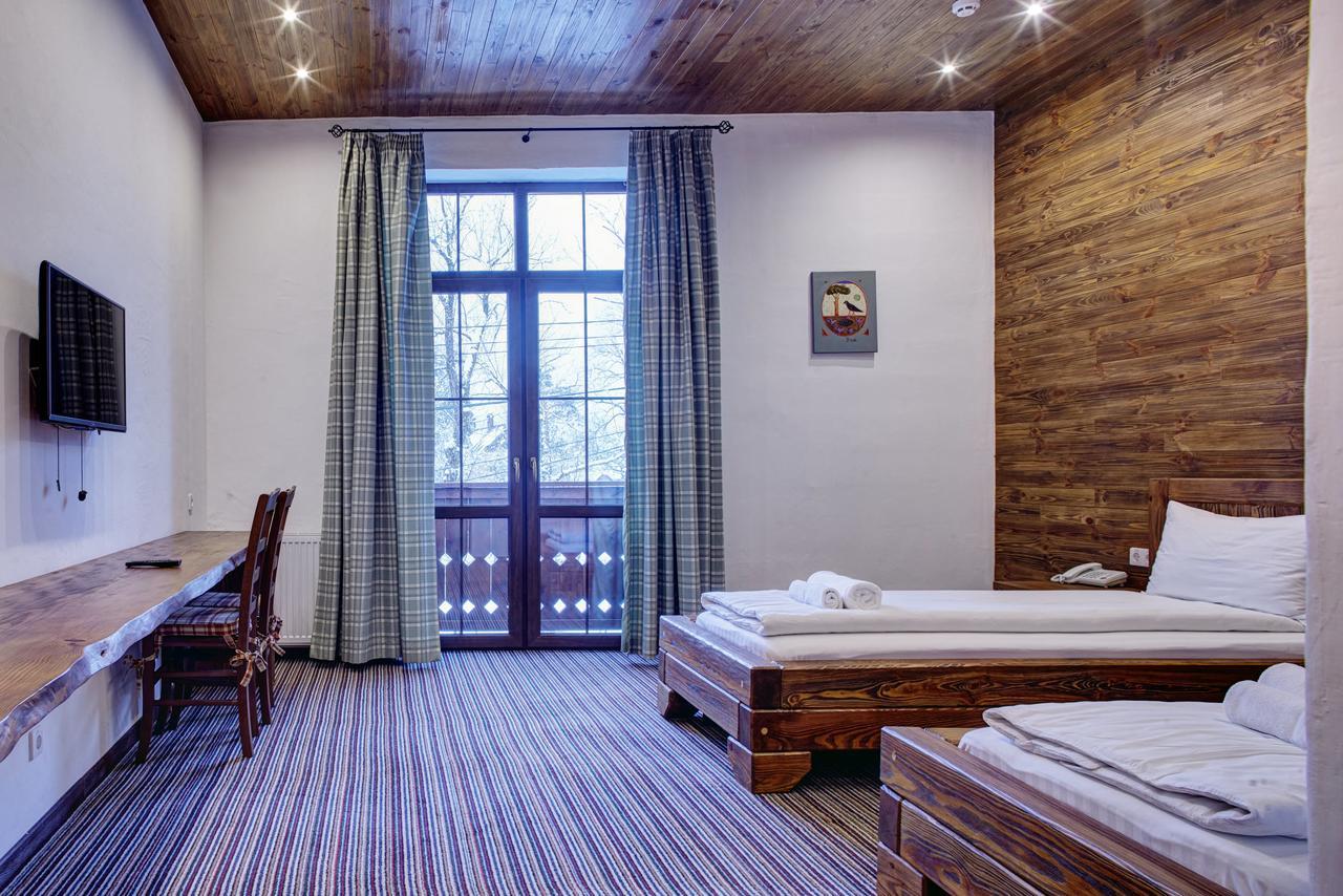Shpatser hotel Briukhovychi Buitenkant foto