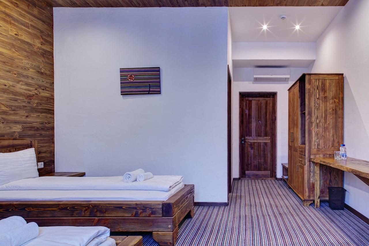 Shpatser hotel Briukhovychi Buitenkant foto