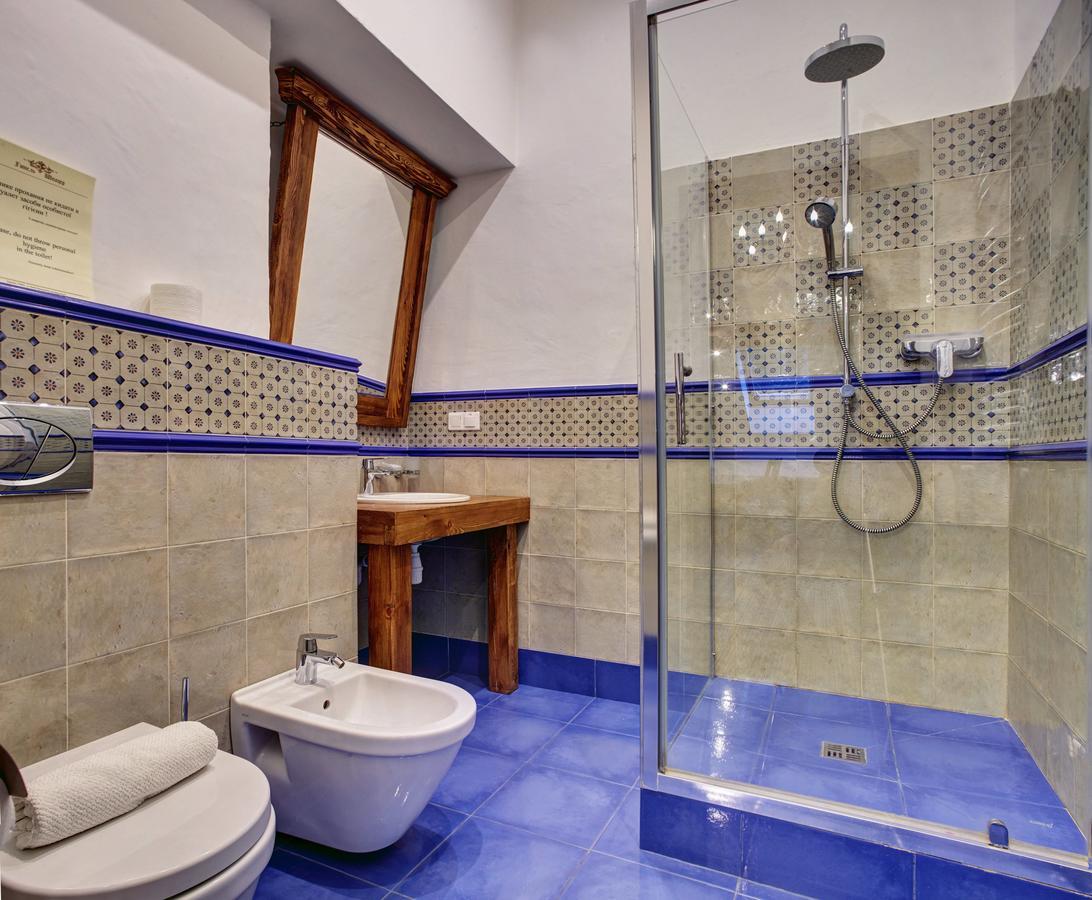 Shpatser hotel Briukhovychi Buitenkant foto